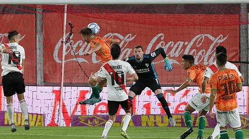 River sufrió nuevamente frente a Banfield la pelota detenida en contra
