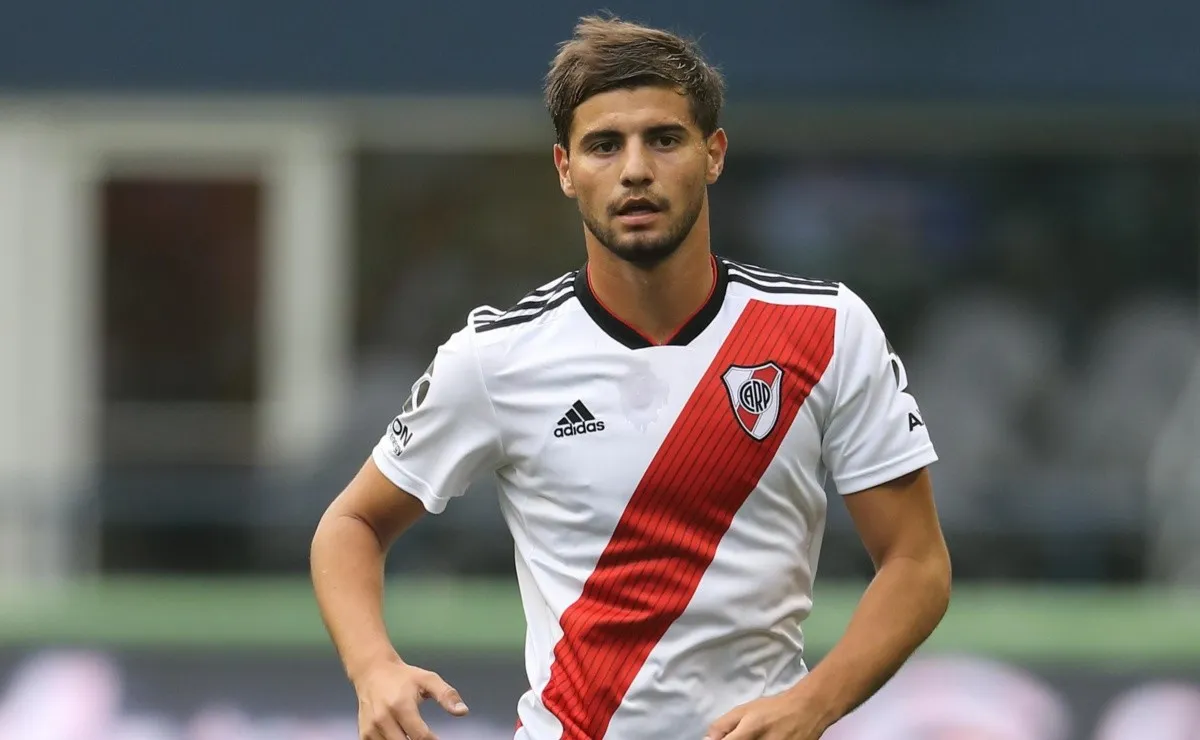 Santiago Sosa disputó 10 partidos oficiales en River