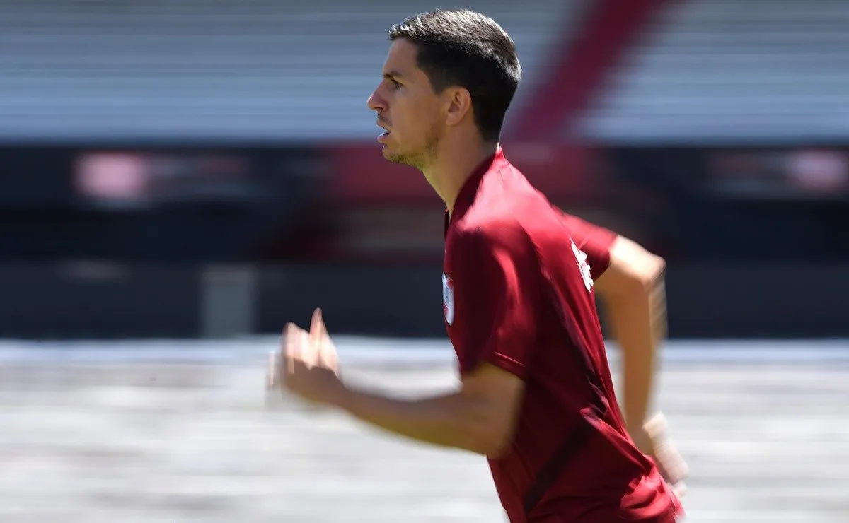 Nacho sufrió un golpe ante Liga, pero hoy se entrenó con normalidad.