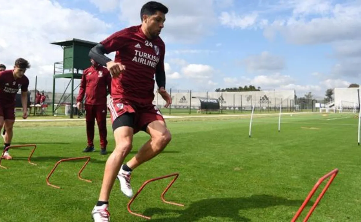 Enzo Pérez estará presente esta tarde en el River Camp