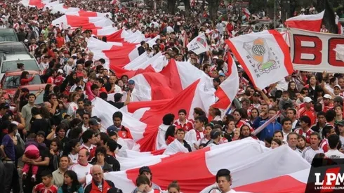 Más de cien mil hinchas formaron parte de la caravana.