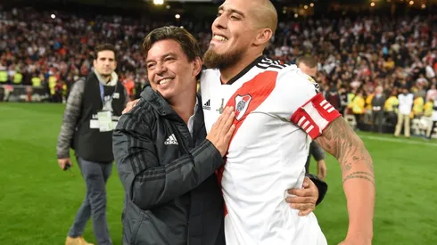 Jonatan Maidana celebra junto a Gallardo la obtención de la Copa Libertadores 2018.