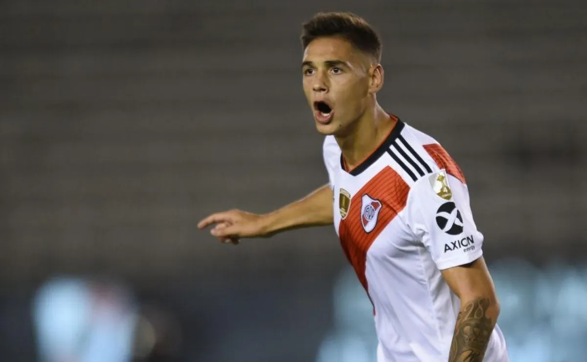 Martínez Quarta espera que este domingo se resuelva su transferencia a la Fiorentina