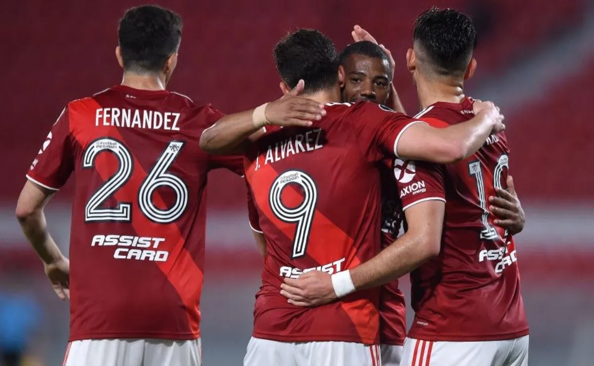 River se mide ante San Pablo por la Copa Libertadores en el estadio de Independiente