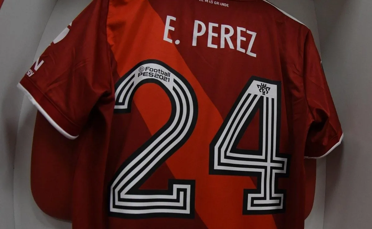 La 24 de Enzo Pérez ya está esperando al mendocino en el estadio Libertadores de América.