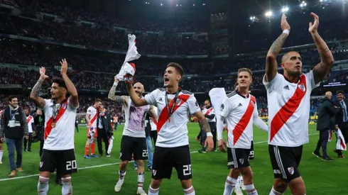 El Chino junto a sus compañeros en el Santiago Bernabéu.