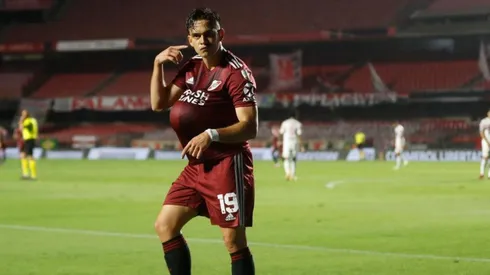 El delantero y su particular festejo en Brasil.