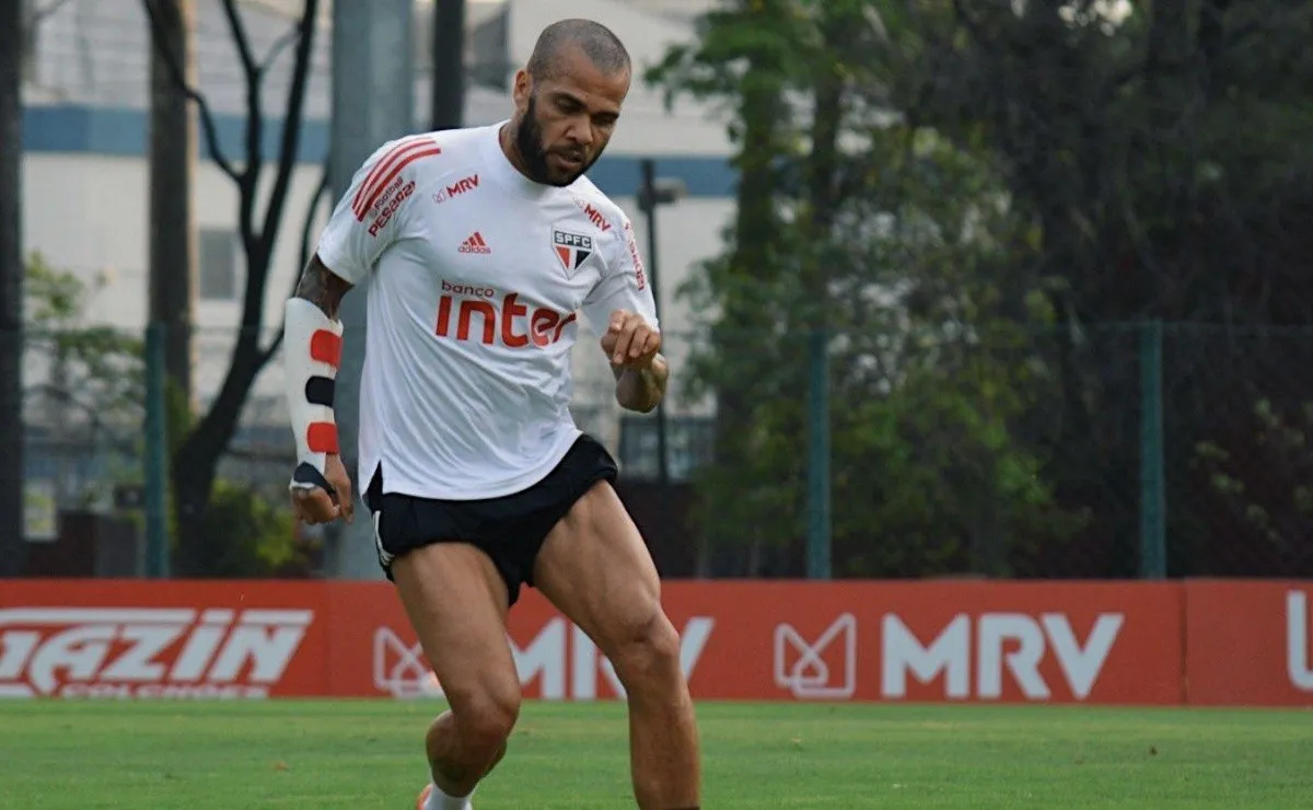 Dani regresó a los entrenamientos con una protección especial en su brazo.