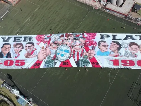 El impresionante telón para festejar el Día del Hincha