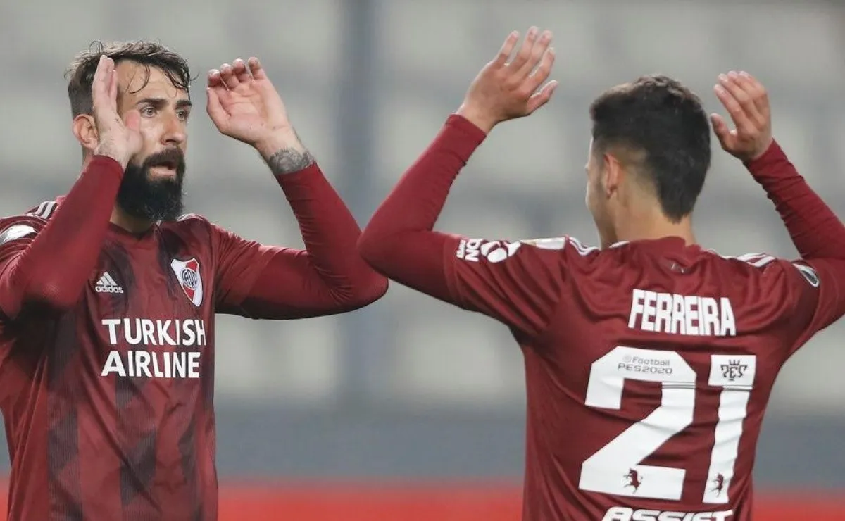 Lucas Pratto marcó dos goles en Perú