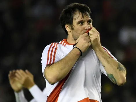 ¿Por qué no está Cavenaghi en el nuevo telón de los hinchas?