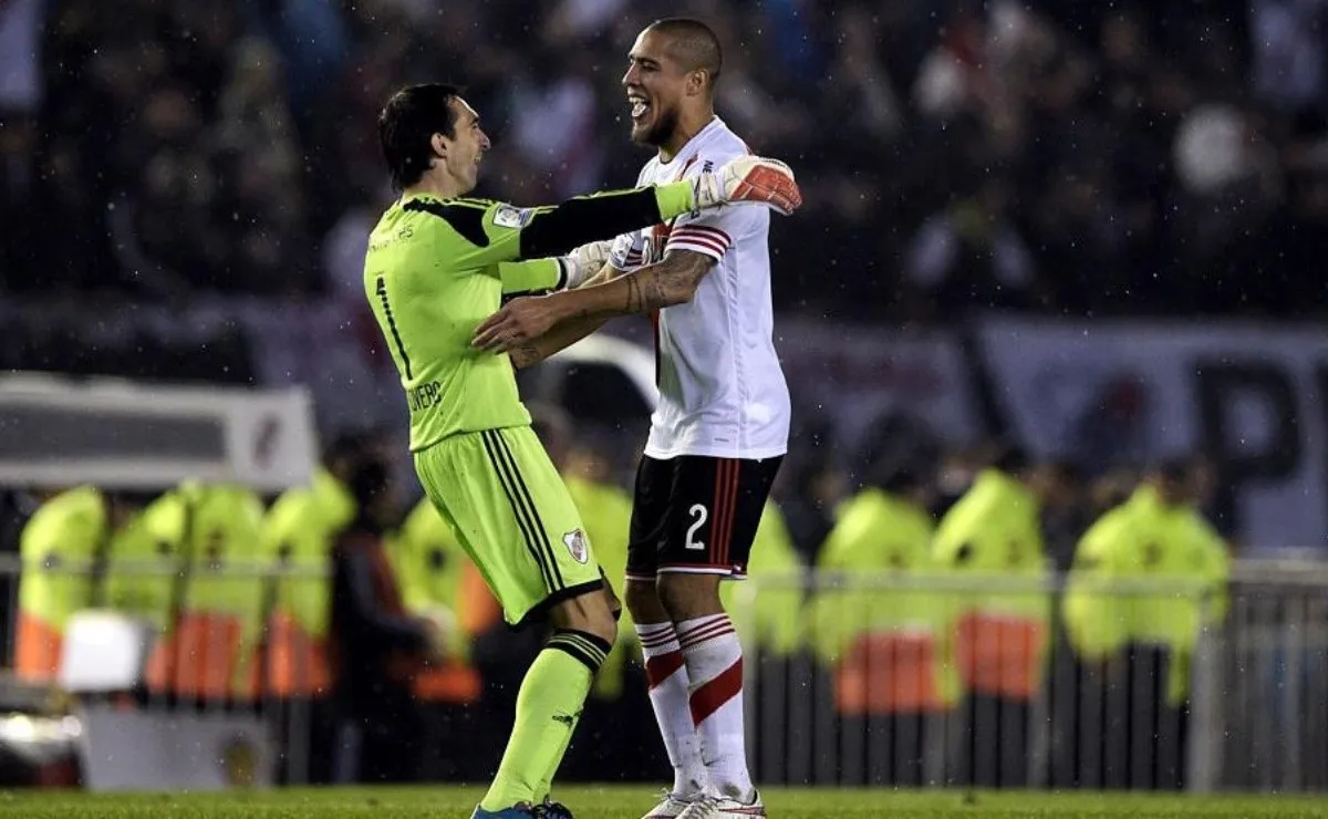 Jonatan Maidana y Marcelo Barovero festejando juntos en River.