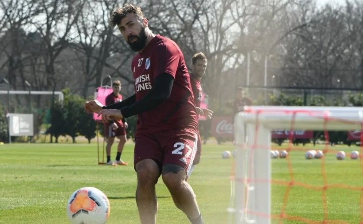 Lucas podría ser parte de la lista para visitar a Binacional.