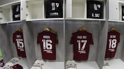 El vestuario visitante ya está listo para el encuentro de esta tarde.