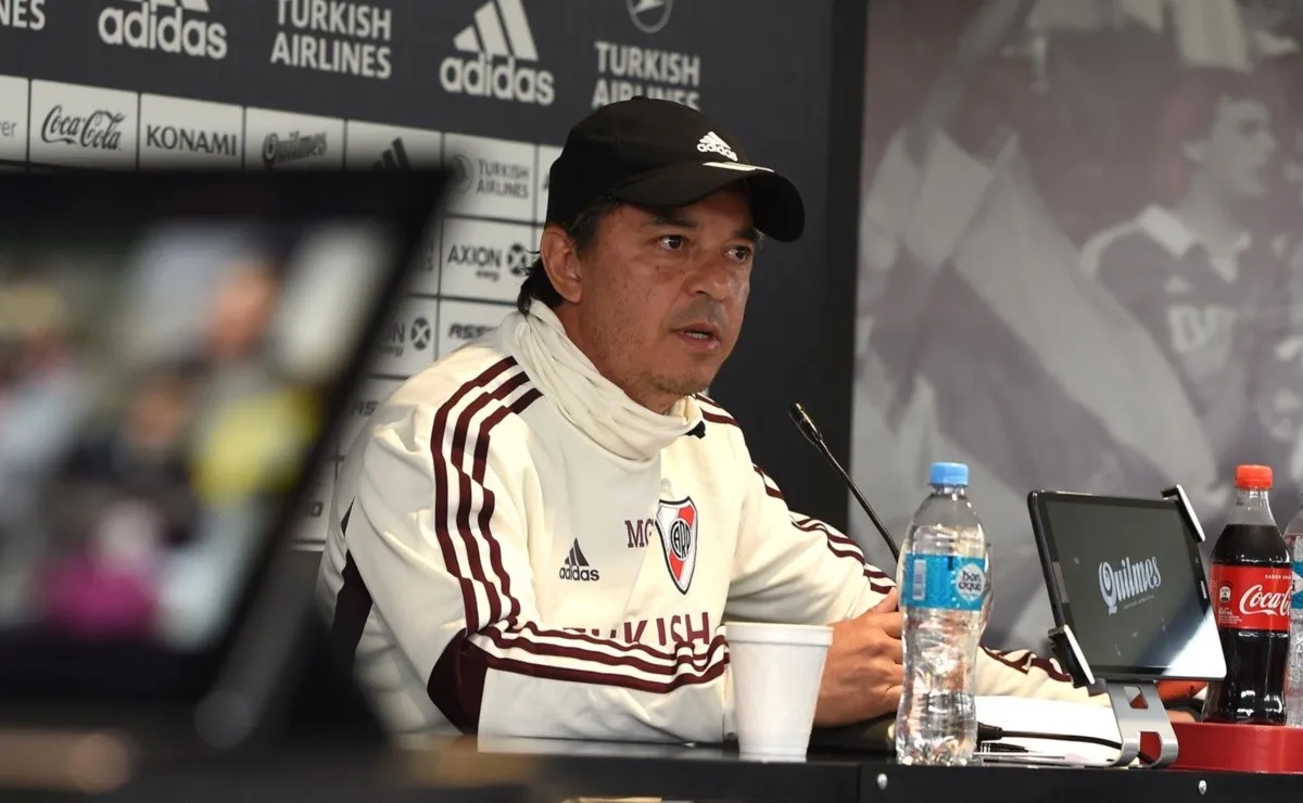 El Muñeco en la nueva modalidad de conferencia de prensa virtual.