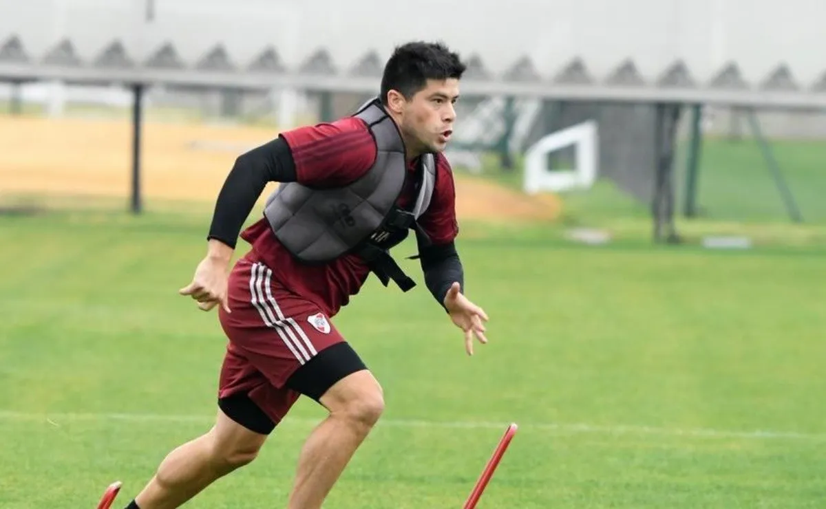 El paragüayo se entrena en River Camp a la espera de una oportunidad.
