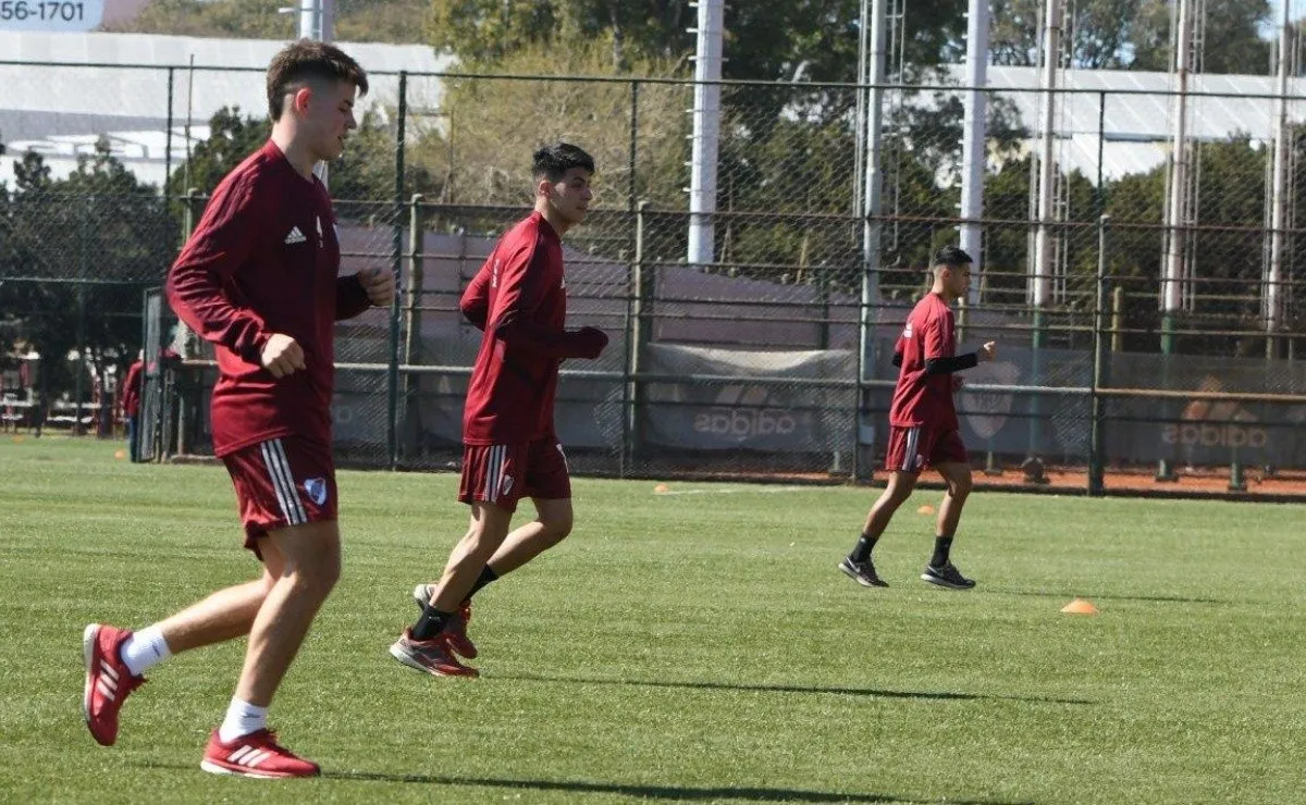 La Reserva de River arrancó sus entrenamientos en Núñez.