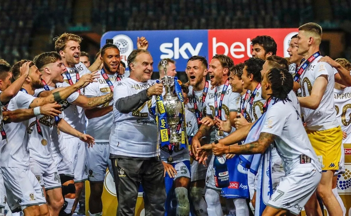 El técnico viene de ascender al Leeds a la Premier League.