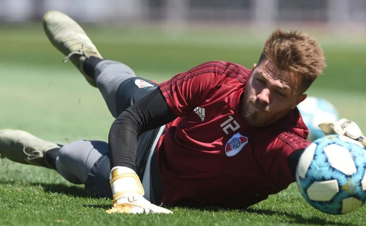 El arquero no ve la hora de volver a entrenarse con sus compañeros.