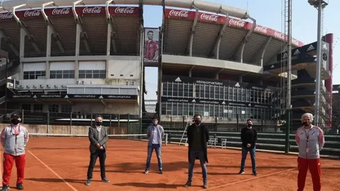 Mariano Zabaleta y el staff de River presentes en la reapertura.