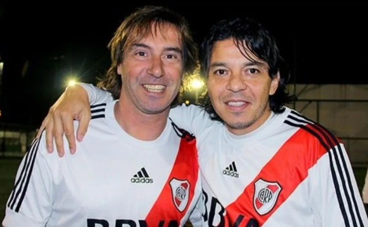 Borrelli y Gallardo jugando para el fútbol Senior.