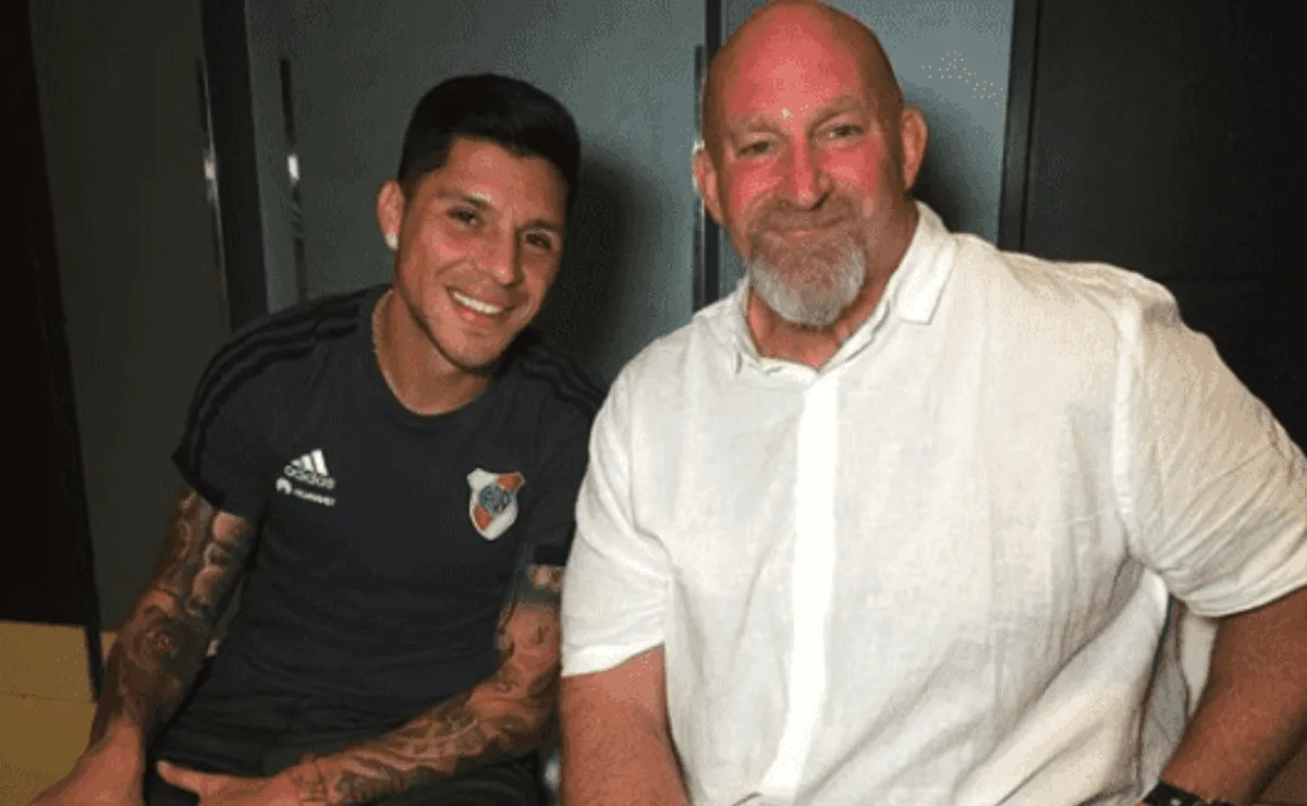 Christian Martin junto a Enzo Pérez, durante el Mundial de Clubes 2018.