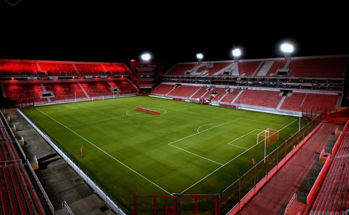 El Rojo probó su nuevo sistema de iluminación durante la cuarentena.