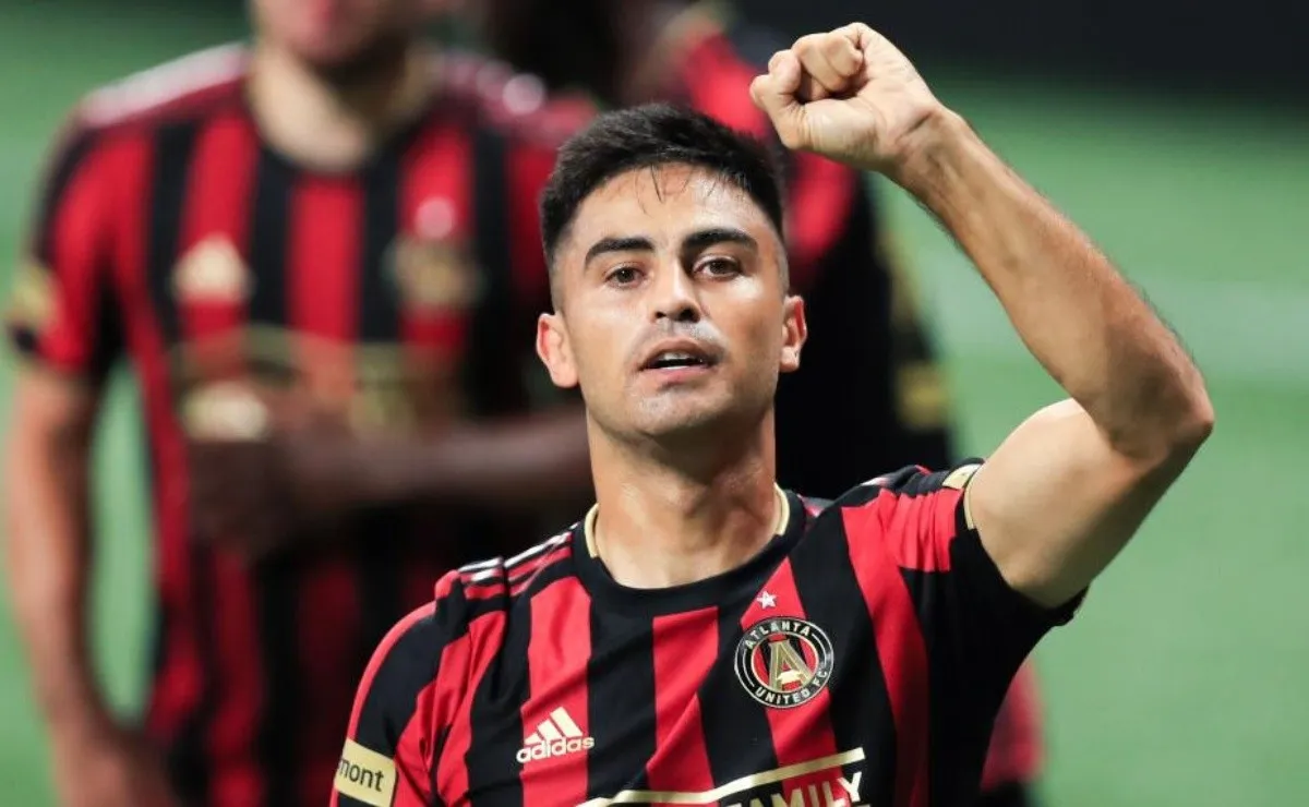Pity Martínez abrió y cerró la cuenta de su equipo