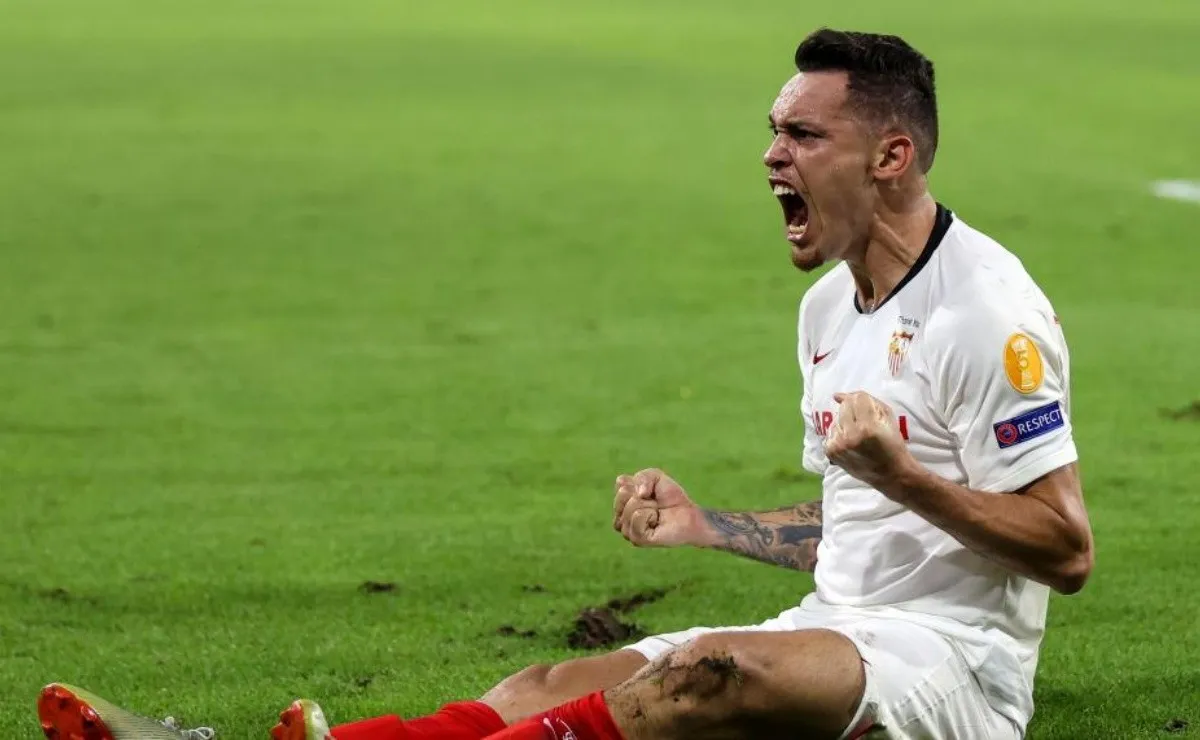 Ocampos festeja el gol que puso a Sevilla en la semifinal.