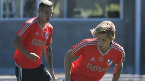 Los dos futbolistas se entrenan en la cancha auxiliar del Monumental.