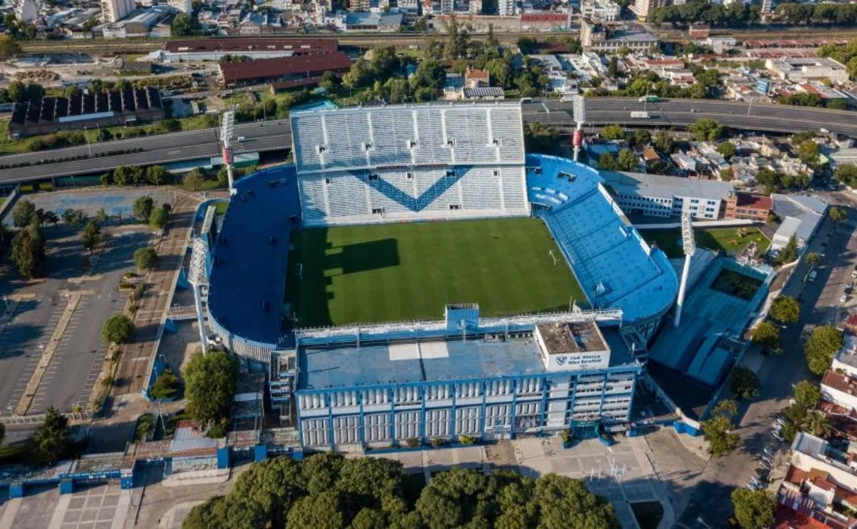 El estadio ubicado en Liniers no tiene la iluminación pedida por la Conmebol.