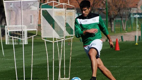 El defensor se entrenó con el Taladro en la reanudación de las prácticas.