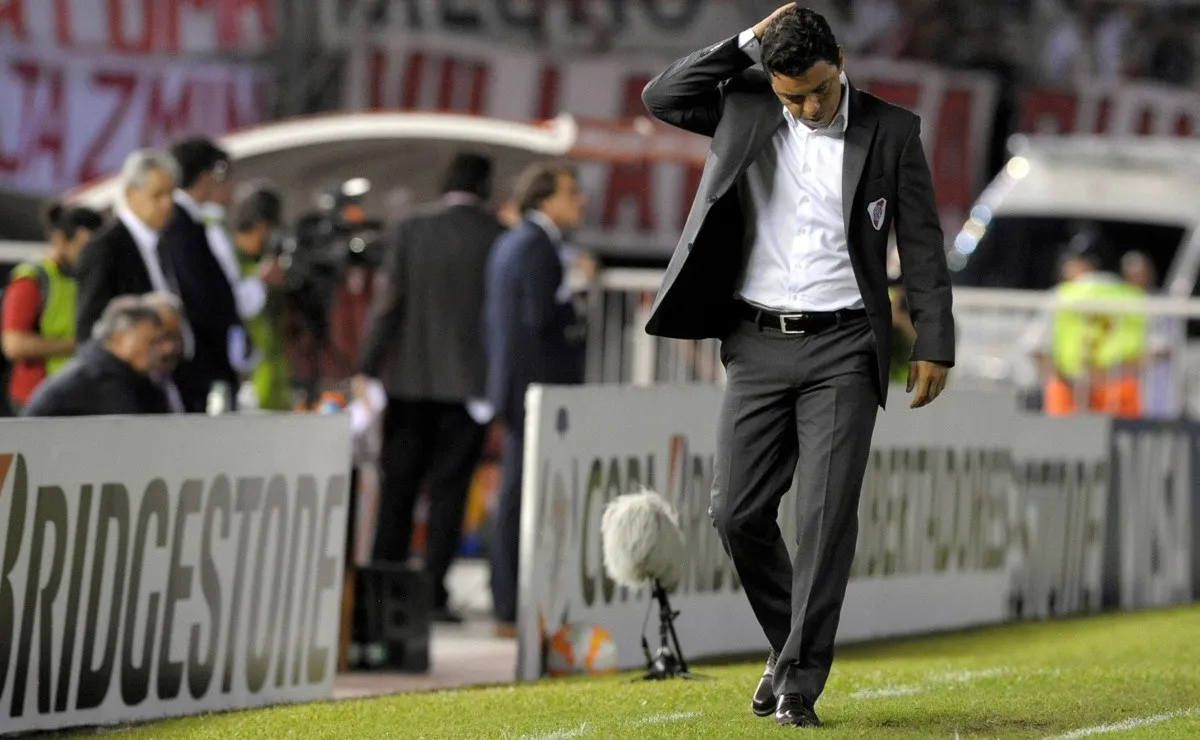 El Muñeco tuvo el campo de juego en cualquier tipo de estado durante su mandato.