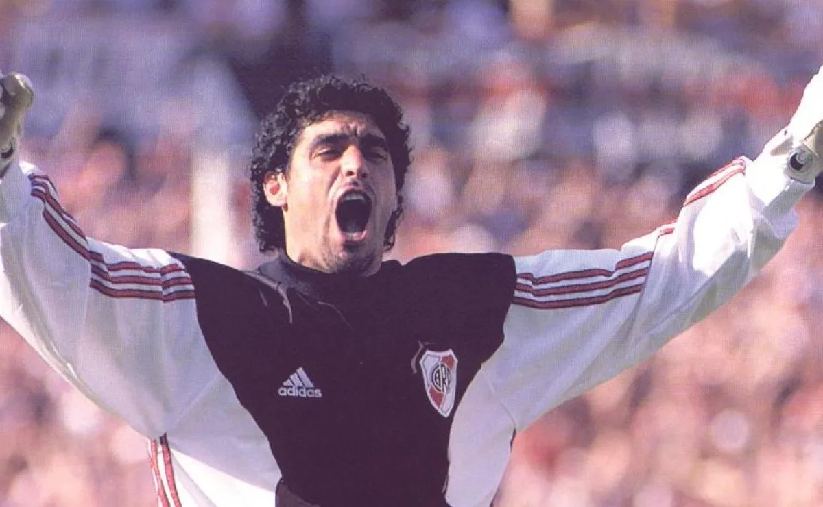 Bonano disputó 176 partidos oficiales en River y anotó un gol