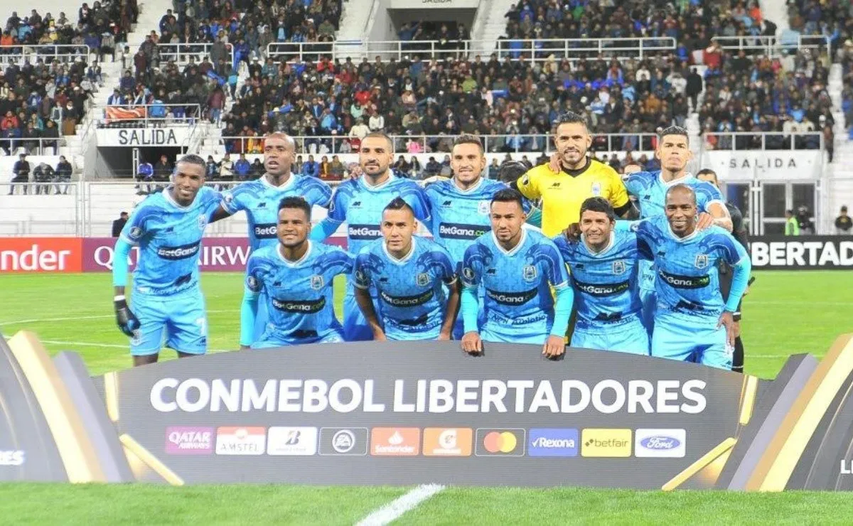 La formación en el choque frente a Sao Paulo en la primera fecha.