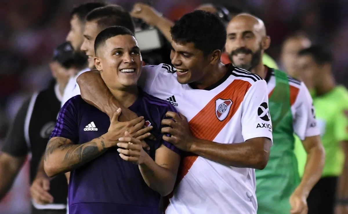 El volante y el defensor, los dos restantes en regresar a Argentina.