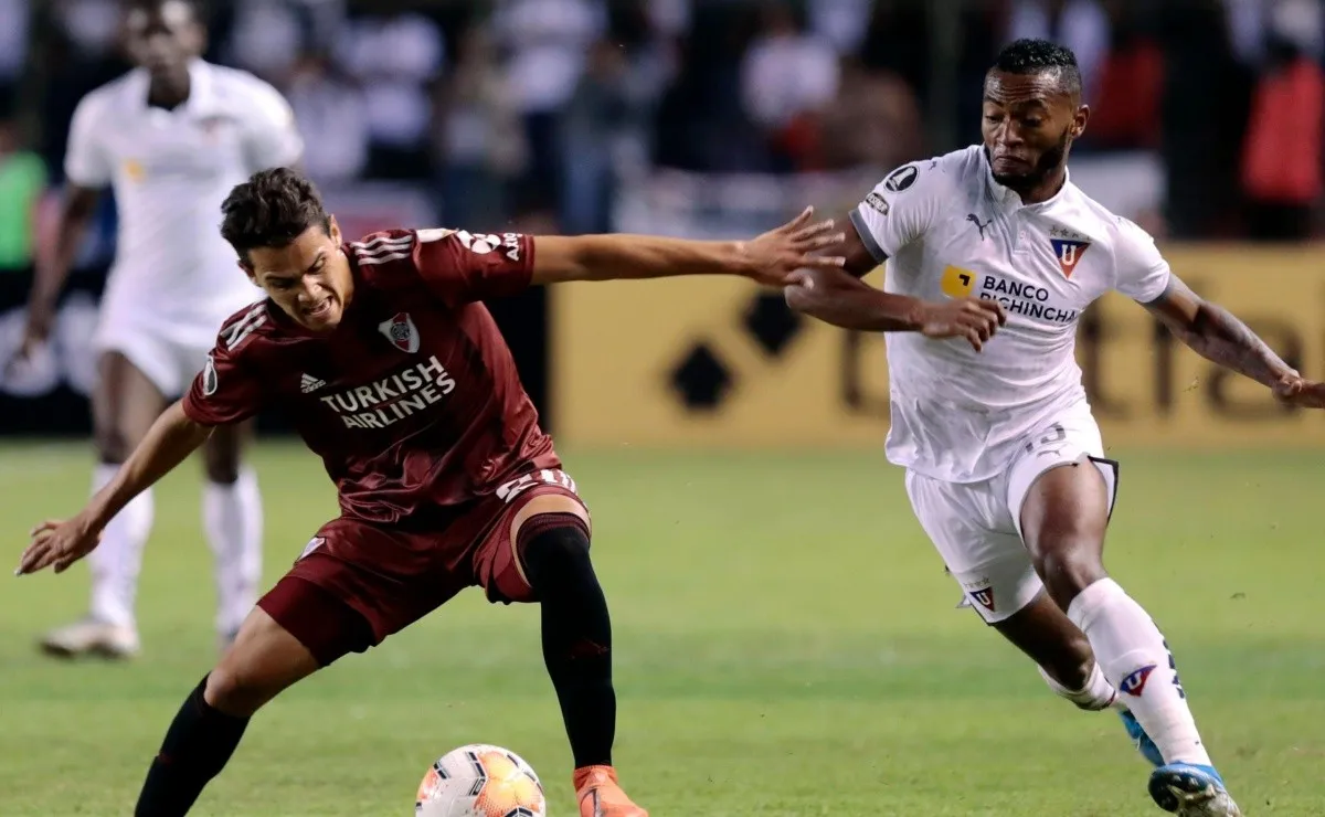 En el primer partido del grupo, un River alternativo cayó 3-0 frente a los ecuatorianos.