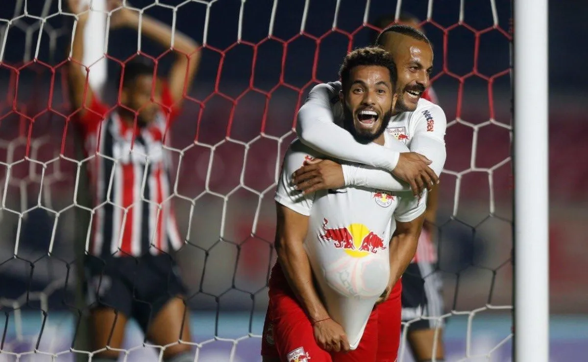 Primer sopapo para el conjunto de Dani Alves.
