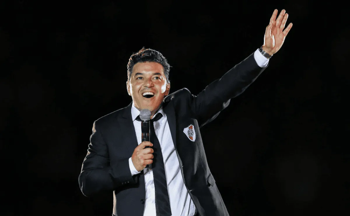 El festejo de Gallardo después de la Libertadores en Madrid, uno de sus momentos más recordados
