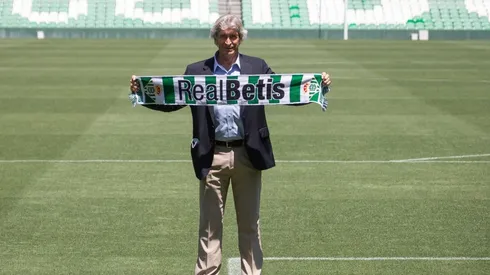 Manuel durante su presentación oficial.