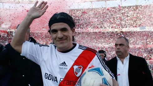 Ariel saliendo a la cancha aquella jornada, lleno de alegría y emoción