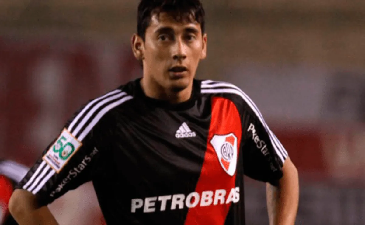 Sambueza actualmente milita en la Liga MX.