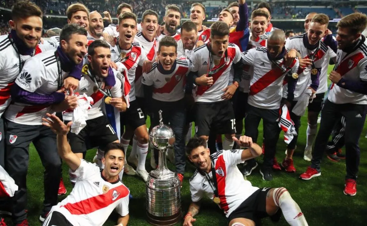 El instante del festejo máximo en Madrid, luego de ganarle la Libertadores al clásico rival
