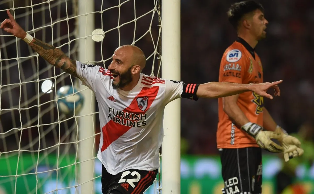 El defensor de 36 años es una fija en las formaciones de Gallardo.