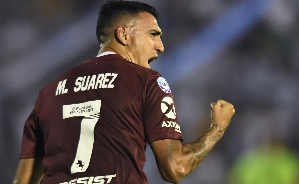 Suárez disputó 49 partidos oficiales en River y marcó 16 goles.