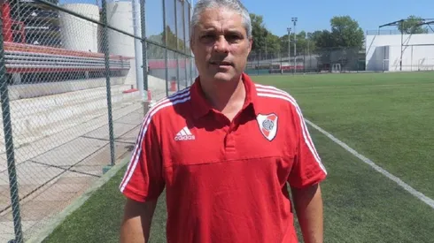Perrone debutó como futbolista en River en 1986, y se fue del club en 1988