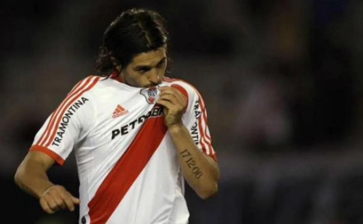 En sus dos etapas el Chori jugó 76 partidos oficiales en River y marcó 17 goles