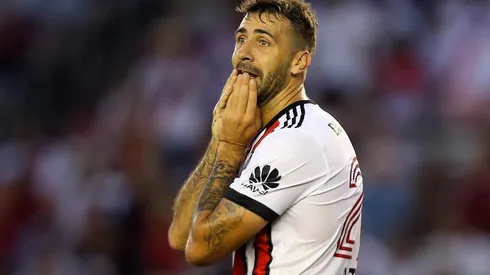 Con la salida de Scocco, el delantero tiene un rival menos en la lucha por un lugar.