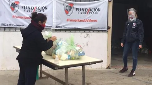 Una de las entregas de alimentos que llevó adelante la Fundación River en todo el país