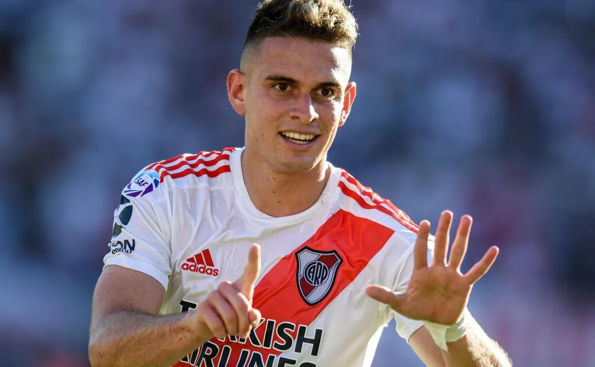 El colombiano regresó a su país, al igual que lo había hecho Quintero.